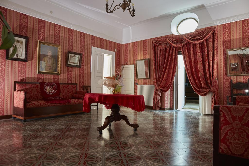 B&B Palazzo Della Torre Пешичи Екстериор снимка