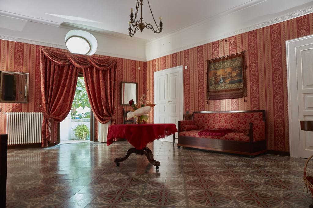 B&B Palazzo Della Torre Пешичи Екстериор снимка