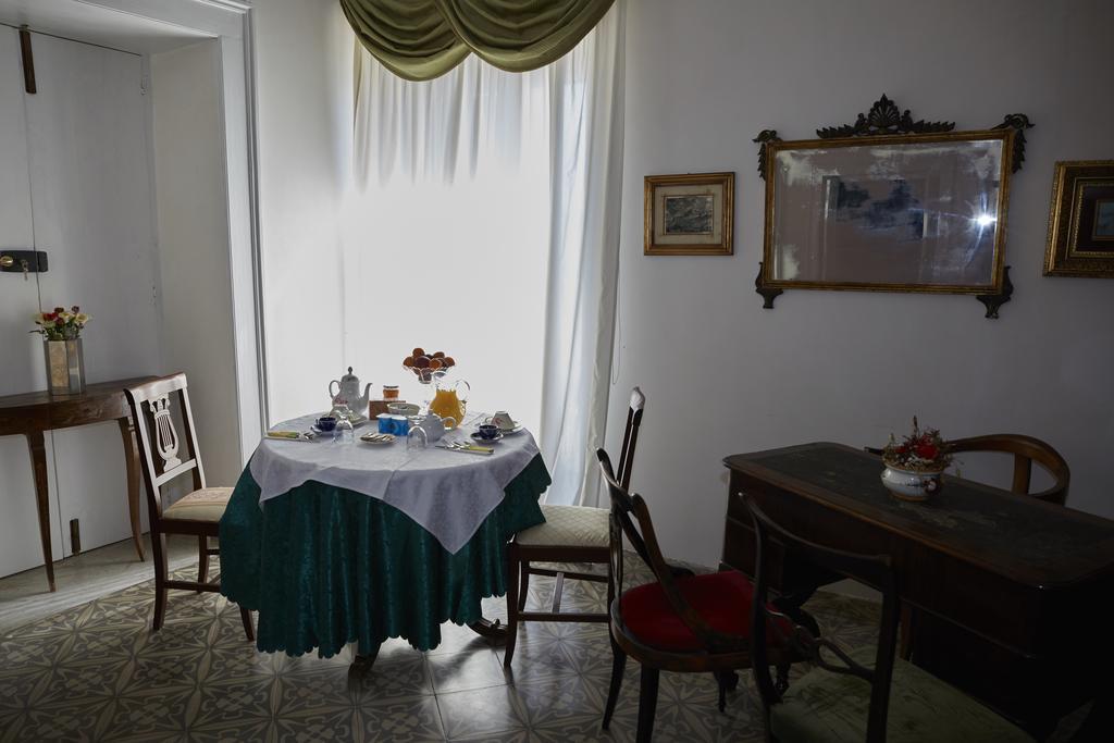 B&B Palazzo Della Torre Пешичи Екстериор снимка